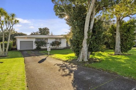 Photo of property in 8 Ashcroft Avenue, Mangere Bridge, Auckland, 2022