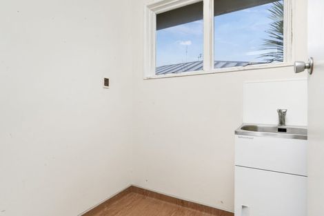 Photo of property in 22 Besant Place, Avondale, Christchurch, 8061