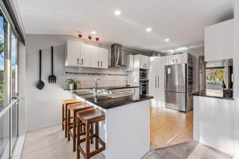 Photo of property in 129b Parrs Cross Road, Glen Eden, Auckland, 0612