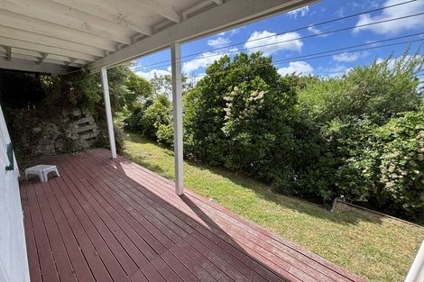 Photo of property in 30 Napier Street, Karaka Bays, Wellington, 6022