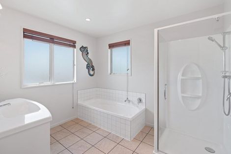 Photo of property in 26 Sovereign Gardens, Halswell, Christchurch, 8025