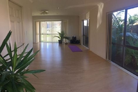 Photo of property in 37 Robin Brooke Drive, Flat Bush, Auckland, 2019