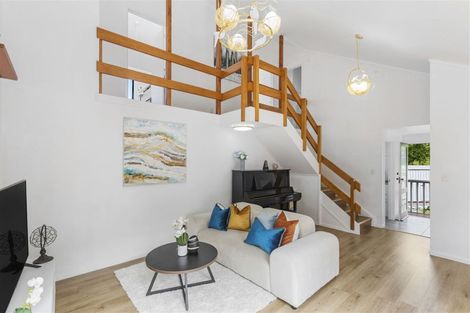 Photo of property in 50 Robbies Road, Shelly Park, Auckland, 2014