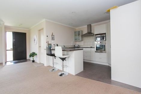 Photo of property in 3 Beckham Close, Grandview Heights, Hamilton, 3200