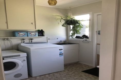 Photo of property in 9 Lismore Street, Strandon, New Plymouth, 4312