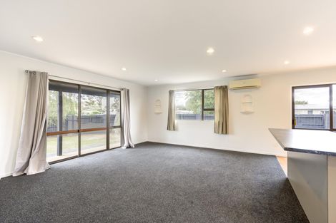 Photo of property in 43 Karen Crescent, Dinsdale, Hamilton, 3204