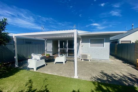 Photo of property in 3/411a Gloucester Street, Taradale, Napier, 4112