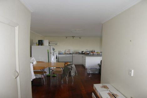 Photo of property in 8 Papawai Terrace, Mount Cook, Wellington, 6021