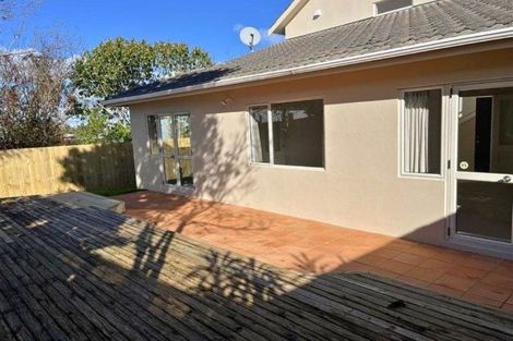 Photo of property in 2/16a Onepoto Road, Hauraki, Auckland, 0622