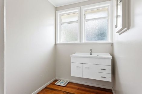 Photo of property in 25 Cambridge Terrace, Kaiti, Gisborne, 4010