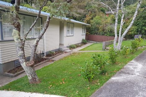 Photo of property in 73 Elmslie Road, Pinehaven, Upper Hutt, 5019