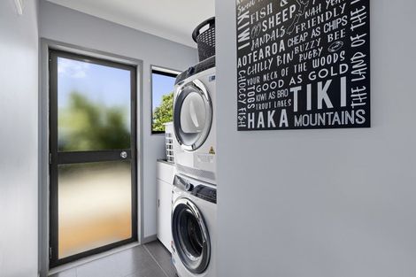 Photo of property in 171 Windermere Drive, Poike, Tauranga, 3112