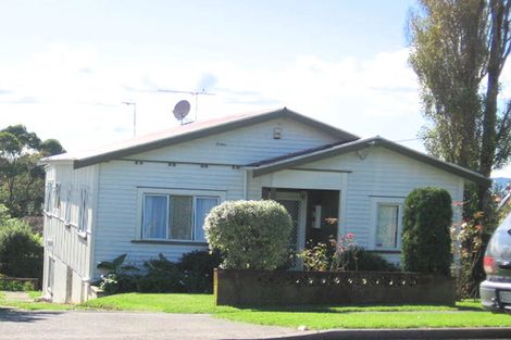 Photo of property in 16 Clayburn Road, Glen Eden, Auckland, 0602