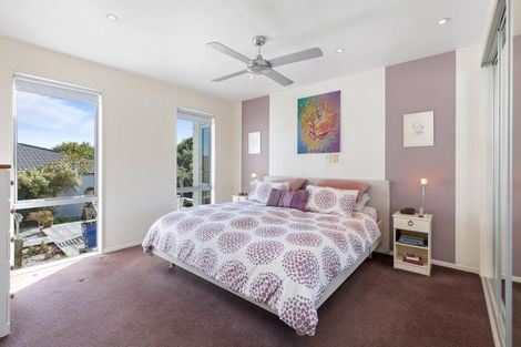 Photo of property in 10 Veronica Close, Red Beach, 0932
