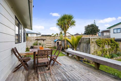 Photo of property in 2/20 Kamara Road, Glen Eden, Auckland, 0602