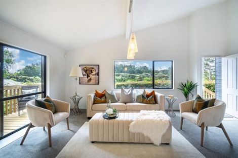 Photo of property in 2/9a Kitewao Street, Northcote, Auckland, 0627