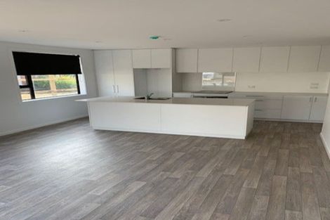 Photo of property in 37d Tawhiri Road, One Tree Hill, Auckland, 1061