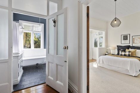 Photo of property in 11 Nevay Road, Miramar, Wellington, 6022