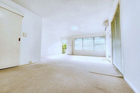 Photo of property in 73 Lynden Avenue, Hillcrest, Auckland, 0627