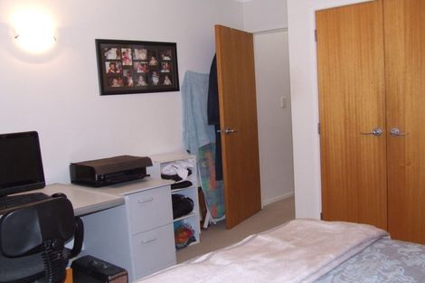 Photo of property in 1/4 Pine Hill Crescent, Browns Bay, Auckland, 0630