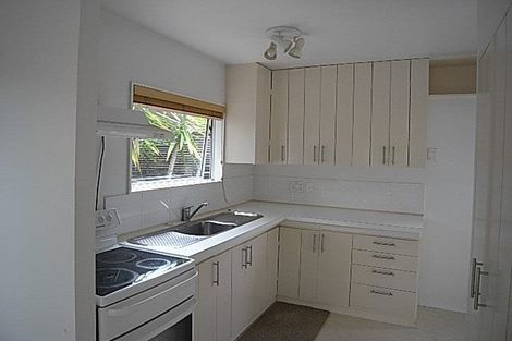 Photo of property in 2/53 Newington Road, Henderson, Auckland, 0612