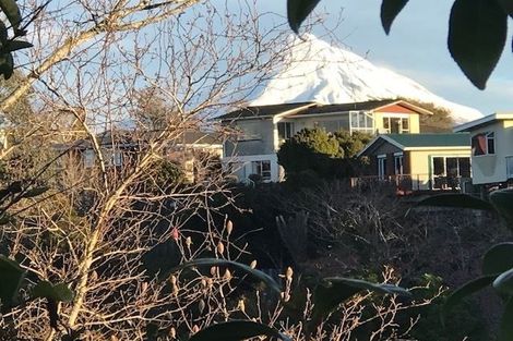 Photo of property in 14 Nevada Drive, Merrilands, New Plymouth, 4312