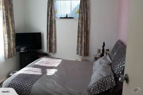 Photo of property in 28 Wellington Road, Wainuiomata, Lower Hutt, 5014