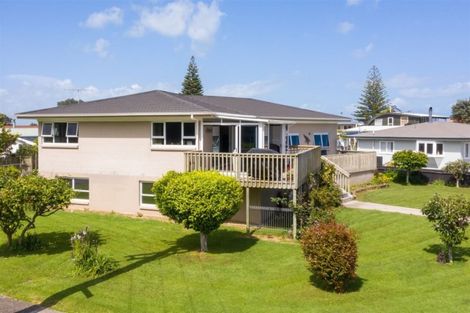 Photo of property in 39 West Crescent, Te Puru, Thames, 3575