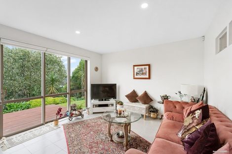 Photo of property in 17 Meteor Place, Schnapper Rock, Auckland, 0632