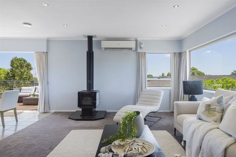 Photo of property in 14 Paulange Place, Pakuranga Heights, Auckland, 2010