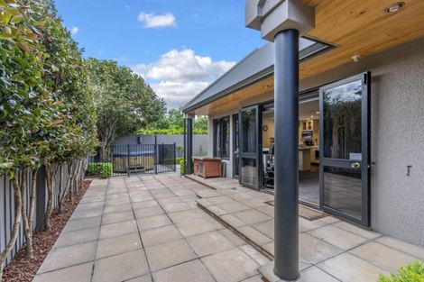 Photo of property in 2/135 Fendalton Road, Fendalton, Christchurch, 8052