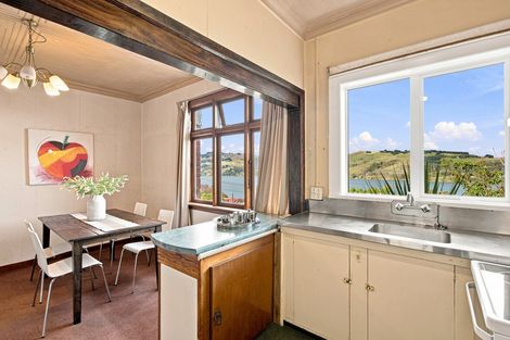 Photo of property in 17 Junction Road, Ravensbourne, Dunedin, 9022