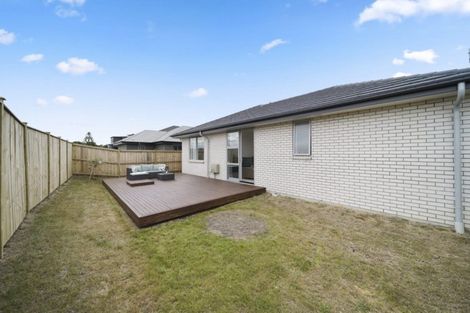 Photo of property in 57 Hayfield Way, Karaka, Papakura, 2113