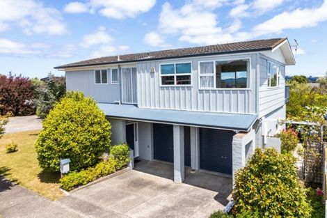 Photo of property in 20 Regents Grove, Richmond Heights, Taupo, 3330