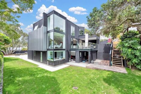 Photo of property in 14a Stanley Point Road, Stanley Point, Auckland, 0624