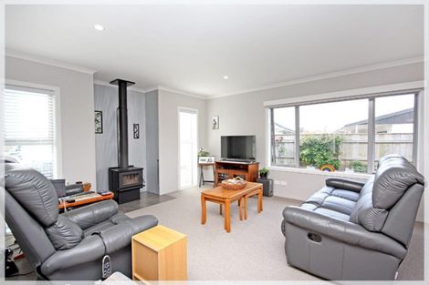 Photo of property in 26 Forbes Road, Foxton Beach, Foxton, 4815