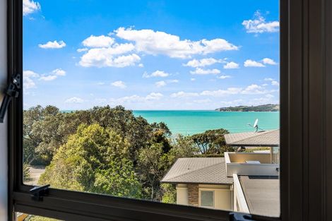 Photo of property in 12 Cooper Road, Stanmore Bay, Whangaparaoa, 0932
