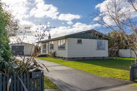 Photo of property in 18 Frederick Street, Carterton, 5713