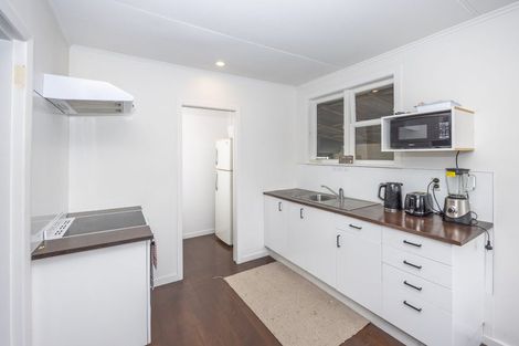Photo of property in 1 Kenney Crescent, Fairfield, Hamilton, 3214
