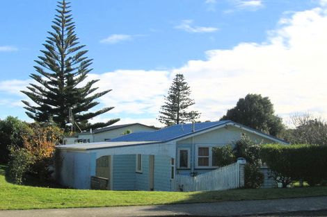 Photo of property in 45 Ngaio Street, Otaki Beach, Otaki, 5512