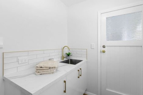 Photo of property in 117 Horoeka Street, Stokes Valley, Lower Hutt, 5019