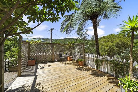 Photo of property in 12 Williamson Way, Karori, Wellington, 6012