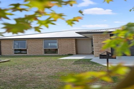 Photo of property in 6 Jarrett Terrace, Leamington, Cambridge, 3432