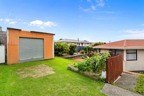 Photo of property in 21 Mark Avenue, Paparangi, Wellington, 6037