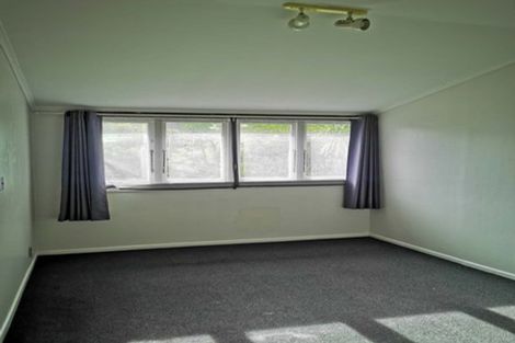 Photo of property in 16a Commodore Parry Road, Castor Bay, Auckland, 0620