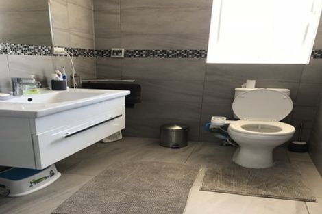 Photo of property in 39 Reelick Avenue, Pakuranga Heights, Auckland, 2010