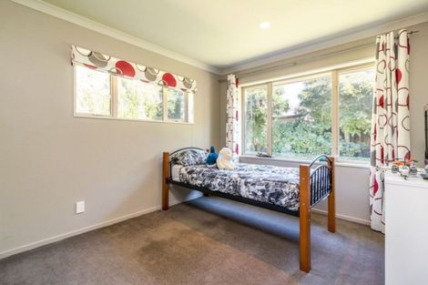 Photo of property in 6 Foresters Crescent, Parklands, Christchurch, 8083