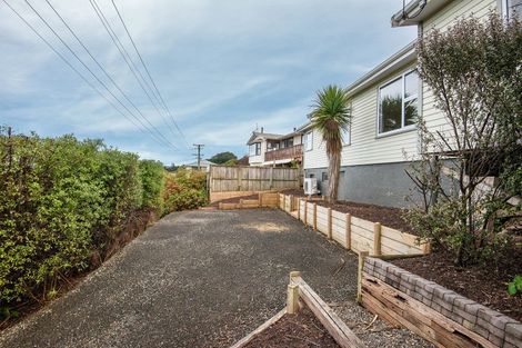 Photo of property in 33 Queen Street, Brighton, Dunedin, 9035