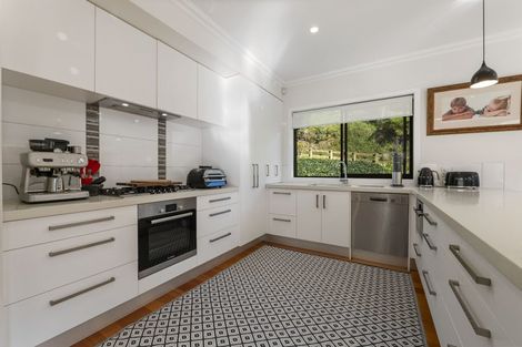 Photo of property in 4 Fern Lane, Whalers Gate, New Plymouth, 4310
