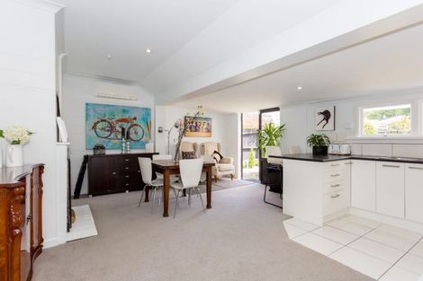 Photo of property in 135 Springfield Road, St Albans, Christchurch, 8014